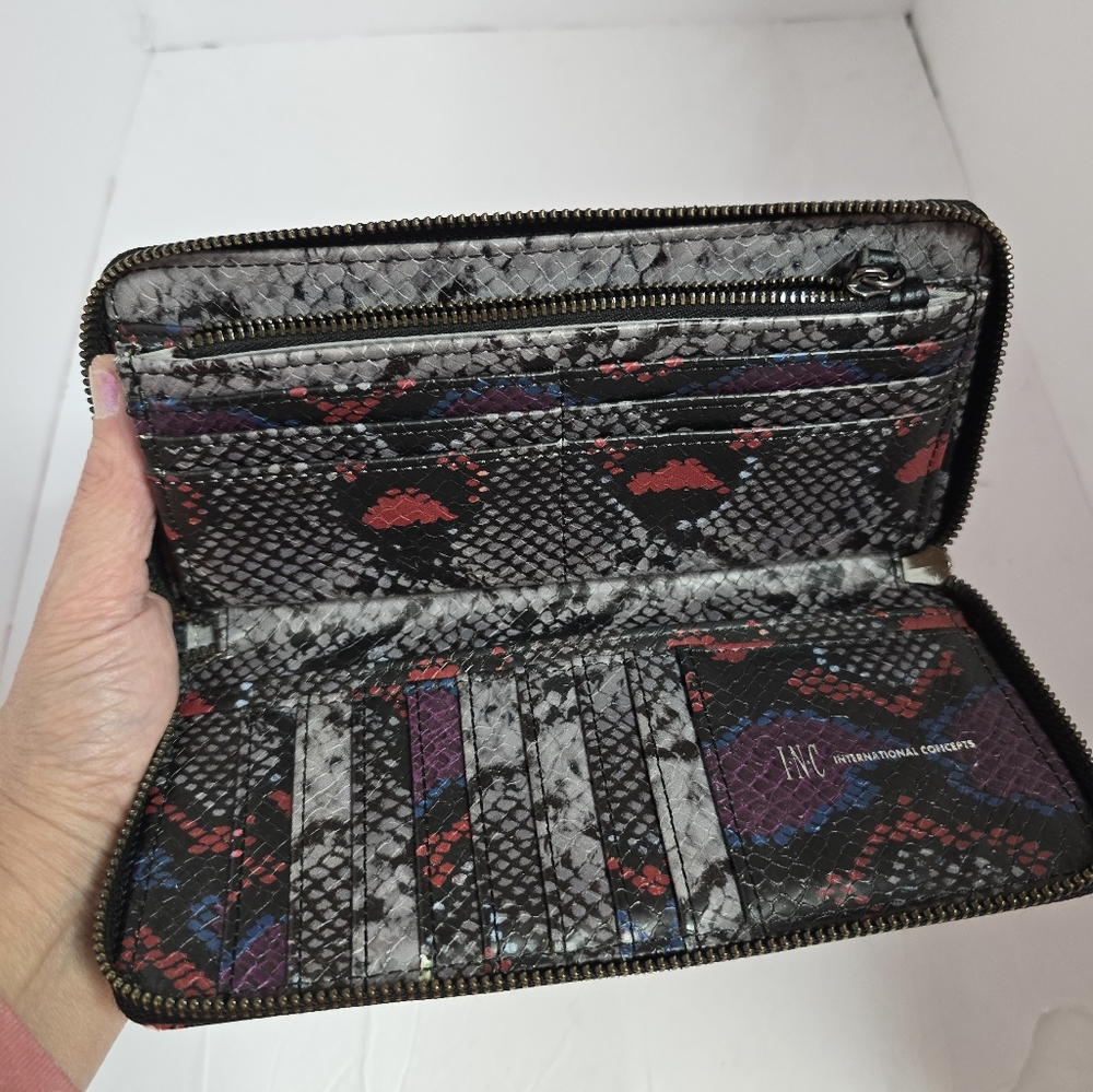 WALLET - Picture 6 of 6